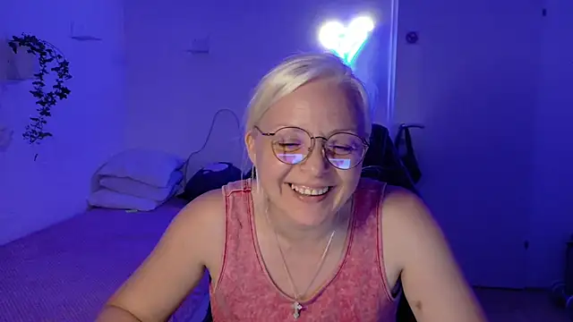 Chat +18 de Linsy_Kim ao vivo