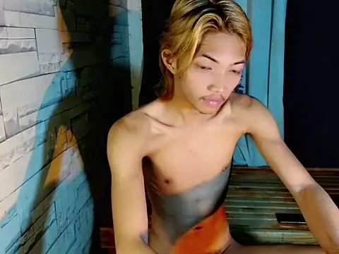 โชว์เว็บแคมของ Twink_cristian27
