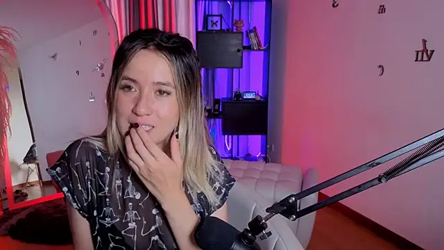 Chat +18 de Nicky_sexfire ao vivo