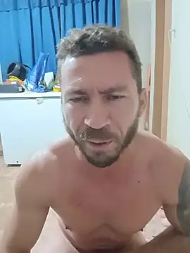 RobertoLuiz84 élő XXX-chatje