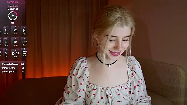 Bella_amory's Webcam Show