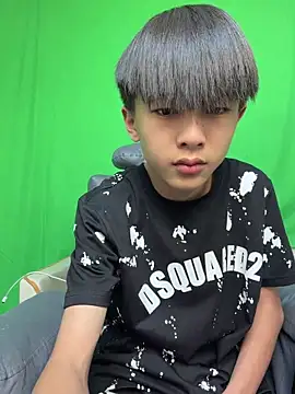 DD-101 élő XXX-chatje