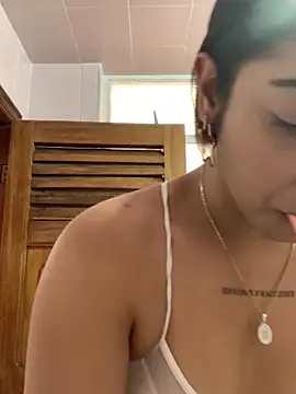 Chat +18 de LilithMonette ao vivo