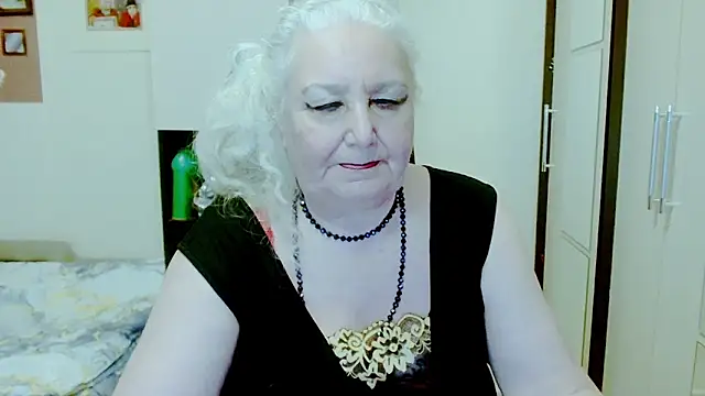 دردشة GrannyAlisa الجنسية المباشرة