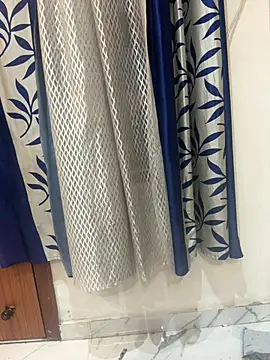 Hot_Mayra25 লাইভ XXX চ্যাট