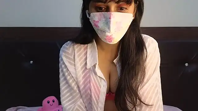 โชว์เว็บแคมของ KavyaCurves
