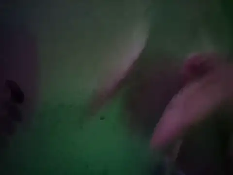 chronic_vibez: διαδικτυακό σόου στην κάμερα