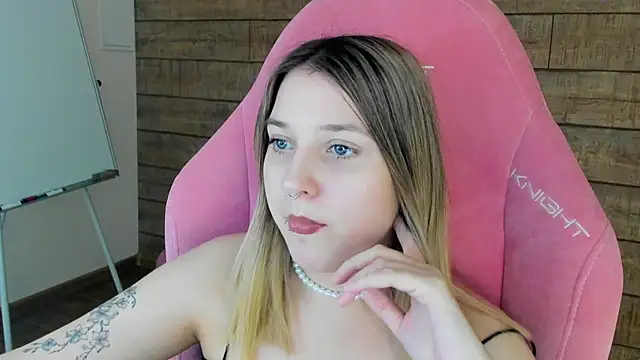 TinnaBurton Live XXX Chat