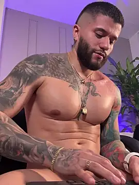 Chatroom XXX en direct de Frank_Farrell