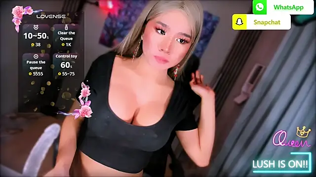 xBigSurpriseLorainex Pertunjukan Webcam