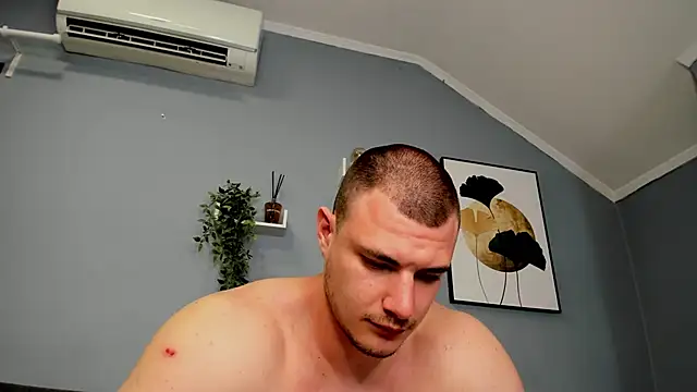 Troy_Bigtitan webkamerás műsora