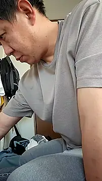07YUKIO Pertunjukan Webcam