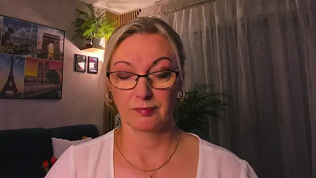 vanessa_chat's Webcam Show
