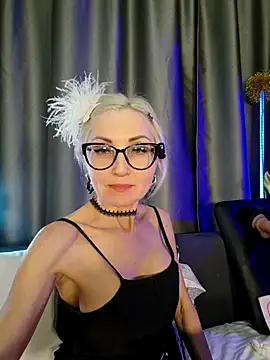 Milforja Live XXX Chat