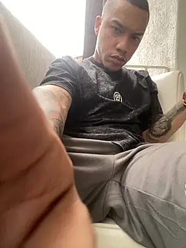 Chatroom XXX en direct de AlphaMasterXxx