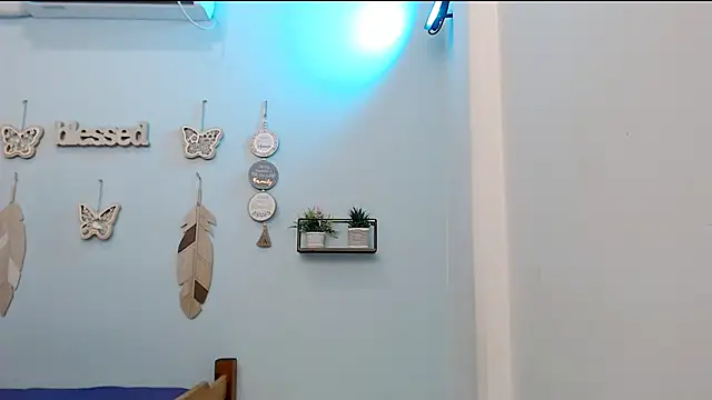 hotlatinaluna23 Chat XXX live