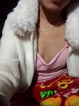 Daisyy-xxx's Live XXX Chat