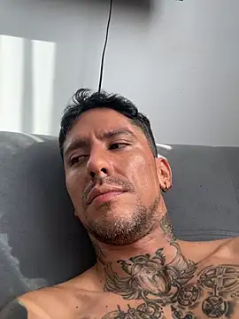 Show modela mister_eithan na web-kameri