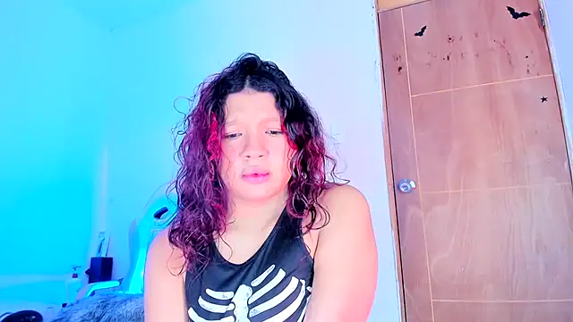 Emily_Coper18: απευθείας συνομιλία ΧΧΧ