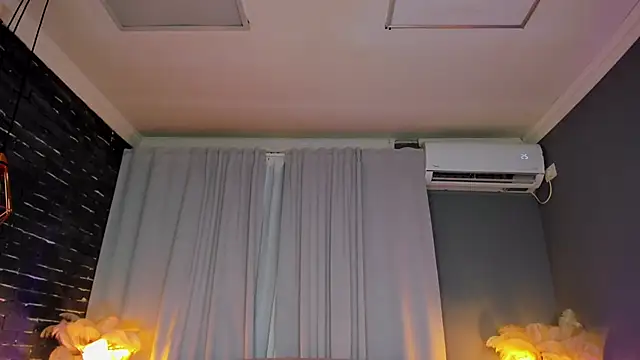 Živý XXX chat AmedeeaBanks