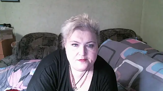 Show modela Lana555 na web-kameri