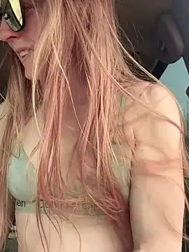GoldenFlameGoddess' Live XXX Chat