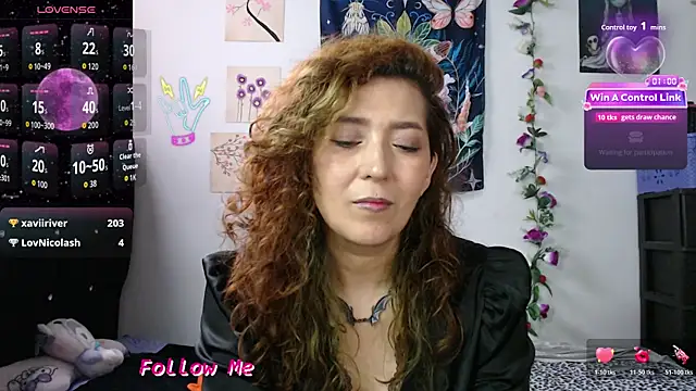 ZayraMoon_12 Adlı Modelin Canlı XXX Sohbeti