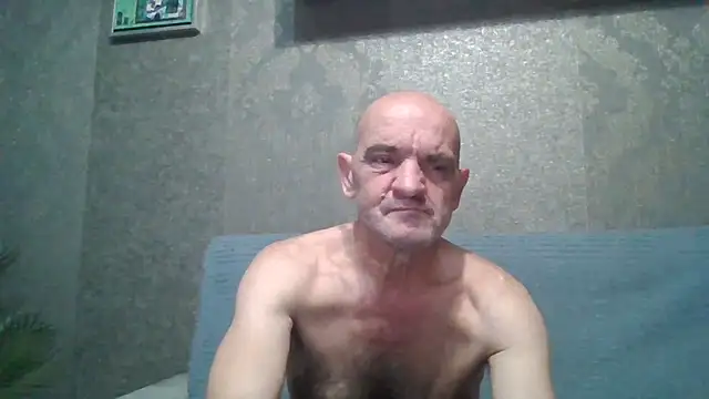 Show modela skorpibg65 na web-kameri