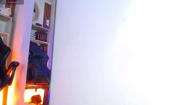 Lizza_Jones' Webcam Show