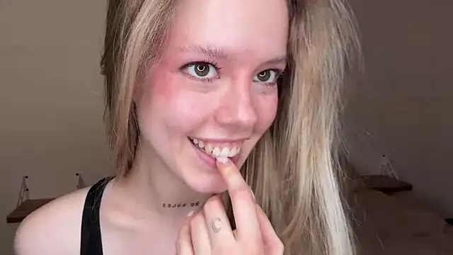 Catrinee's Webcam Show