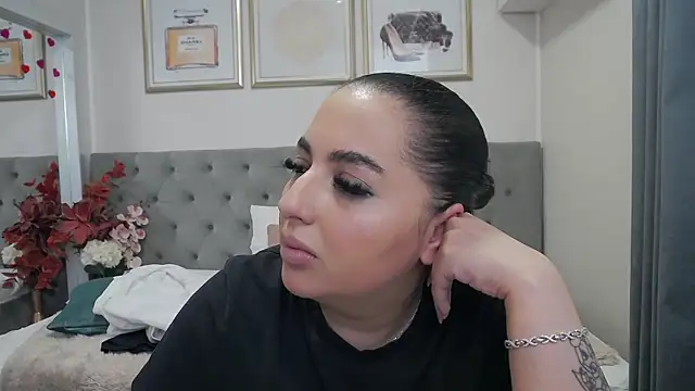 BustyAllyy Webcam Show