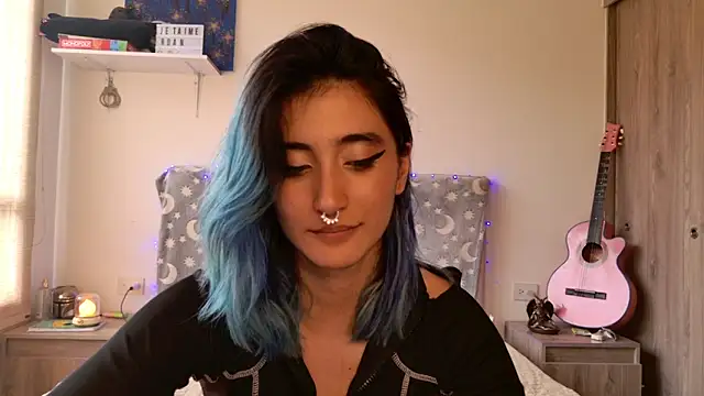 LunaisBack Show in webcam