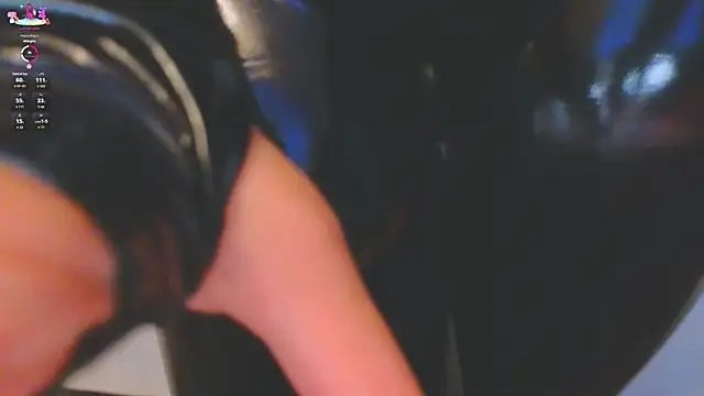 Kira_from_UA Webcam Show