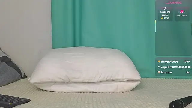 Molliblum live XXX chat