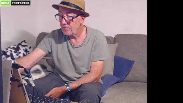 bluedae1's Webcam Show