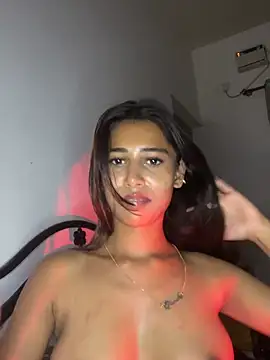 STRIP_GLOW ওয়েবক্যাম শো