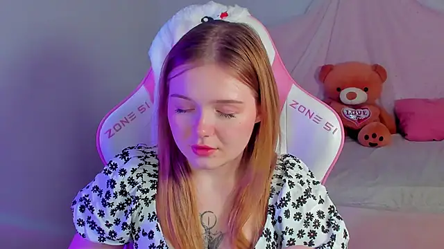 Онлайн чат XXX ElinaVale