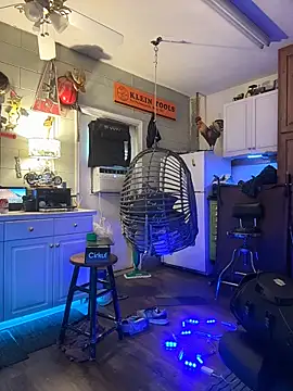 Twist_N_Tease's Webcam Show