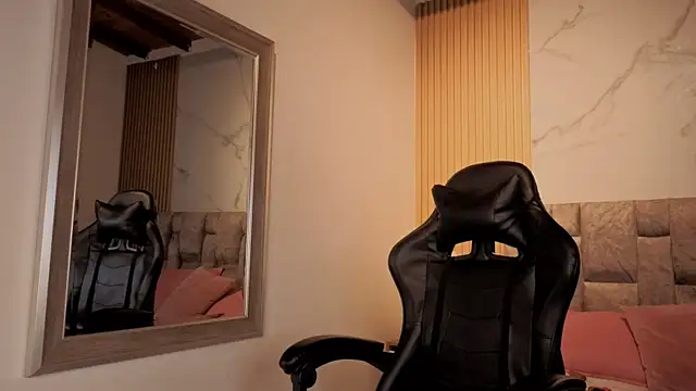 alkivamoon's Live XXX Chat