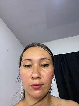 Abby_Colyns23 Adlı Modelin Canlı XXX Sohbeti