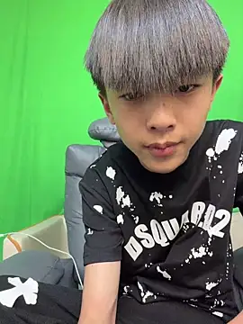 DD-101's Live XXX Chat