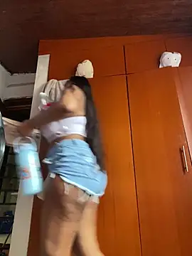 Živý XXX chat MonicaSex_