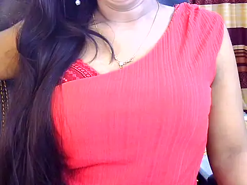 Chat XXX en directo de Noor_Zarin