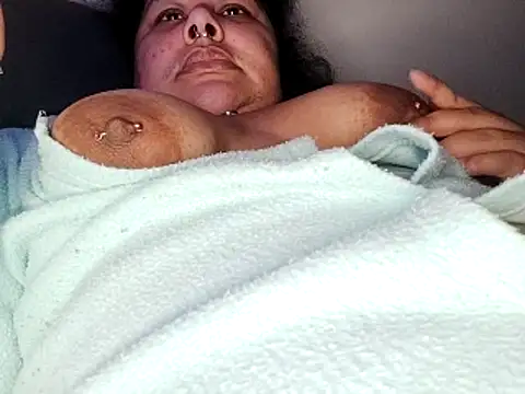 Show de xlatinastar na webcam