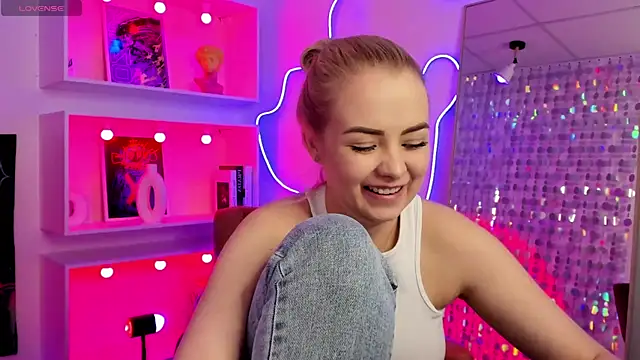 Онлайн чат XXX StephanieSweety