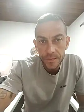 Roludo212110 Webcam Show
