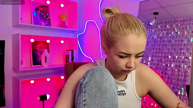 دردشة StephanieSweety الجنسية المباشرة