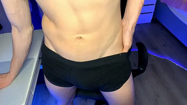 yyyyesssbb webcam show