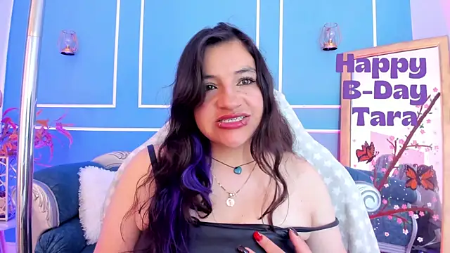 TaraTaylorr's Live XXX Chat