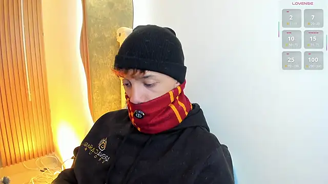 Tomy_Rox Live XXX-chat